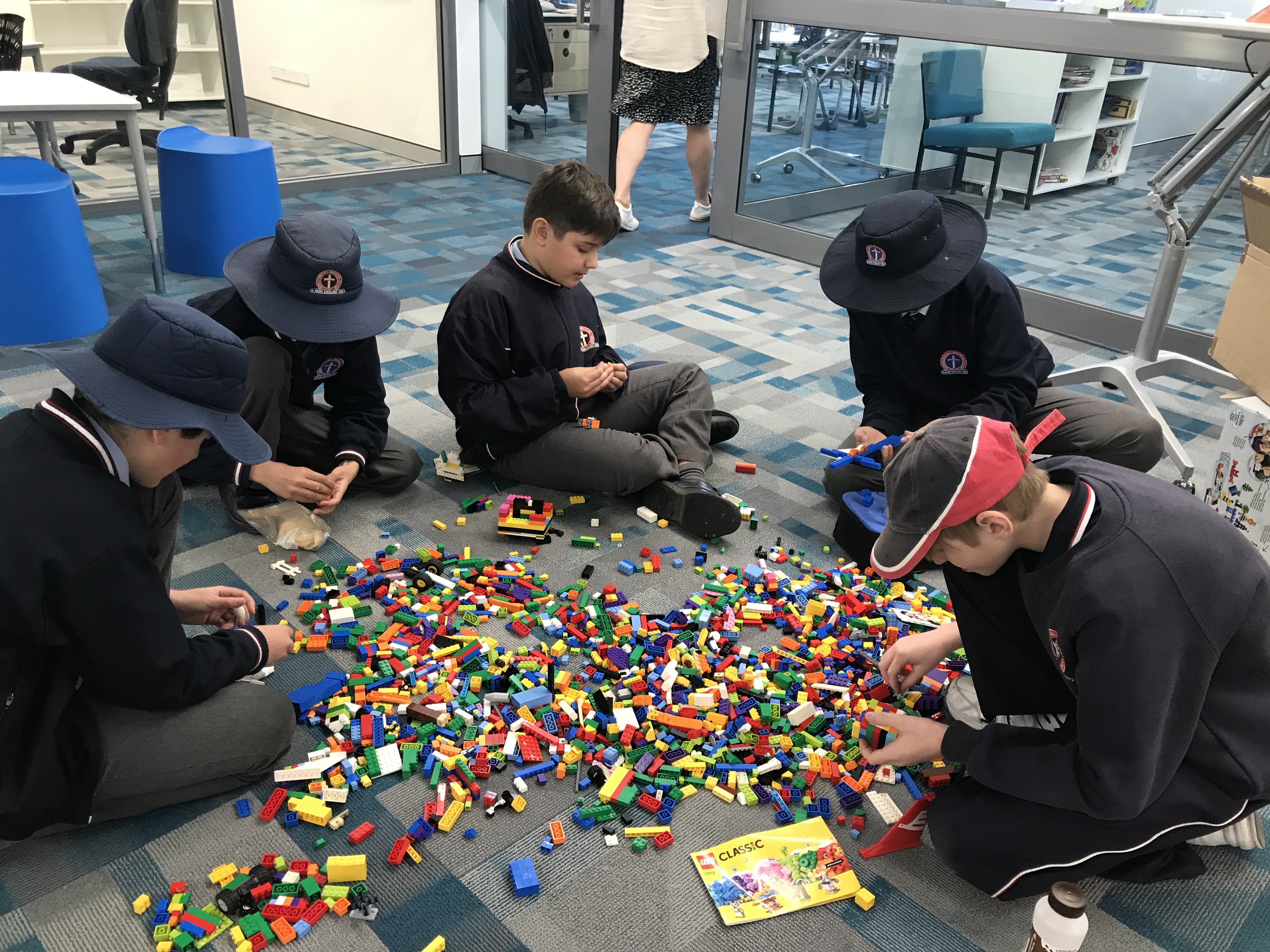 LEgo Club