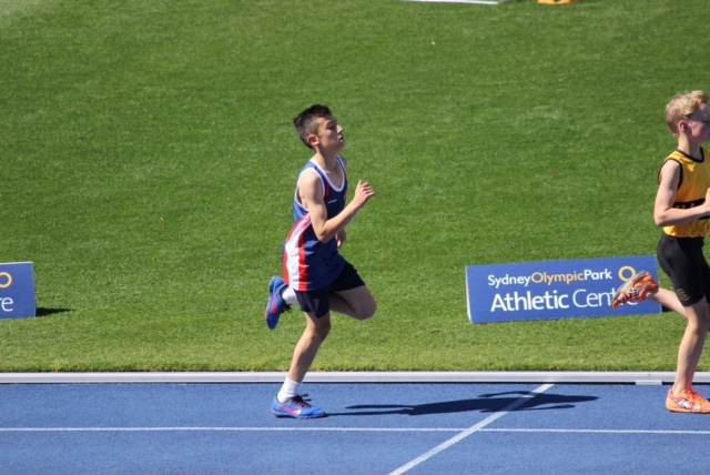 800m running event athletics