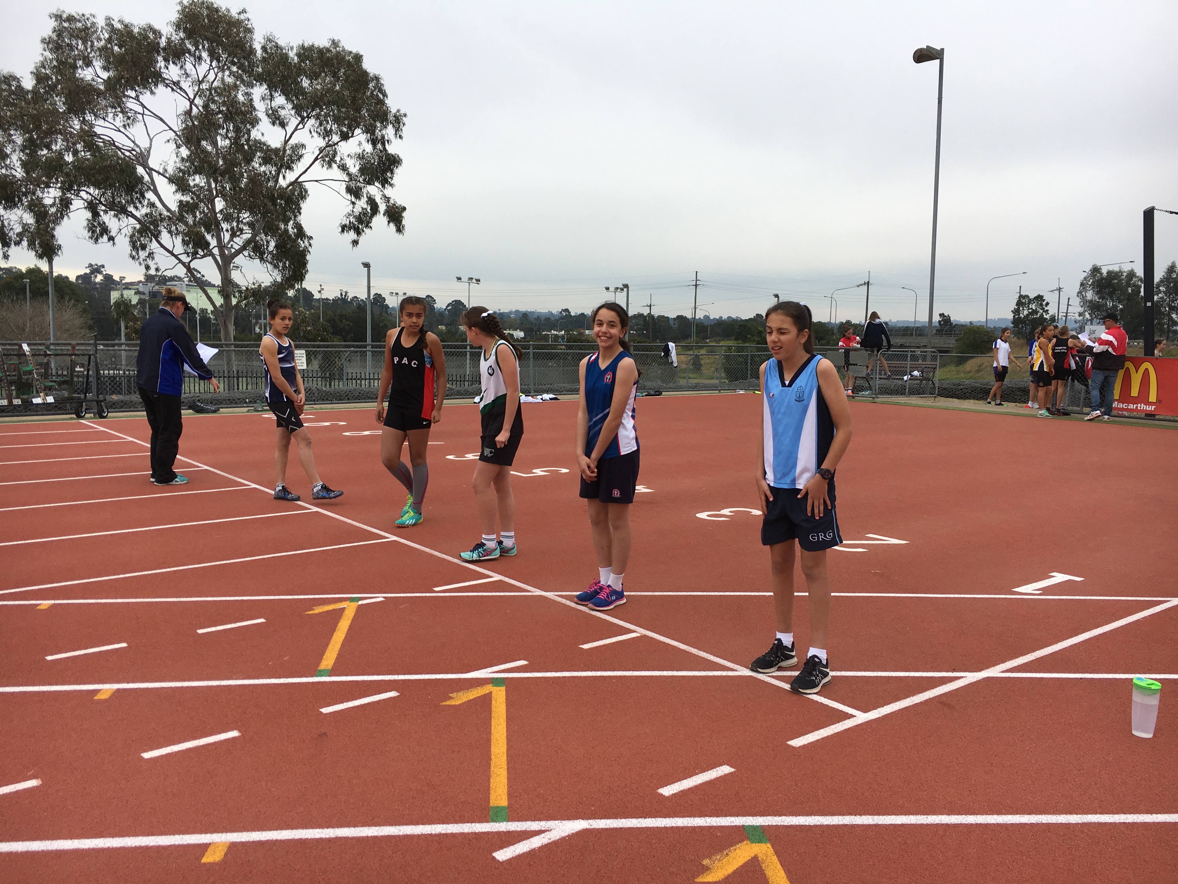 NASSA start line race runners