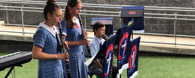 Students musicians perform