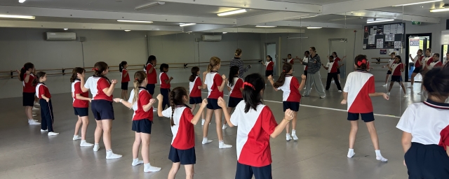 dance 
