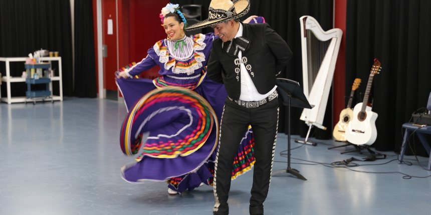 Mexican Dancing