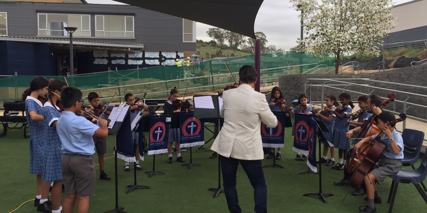 Students musicians perform